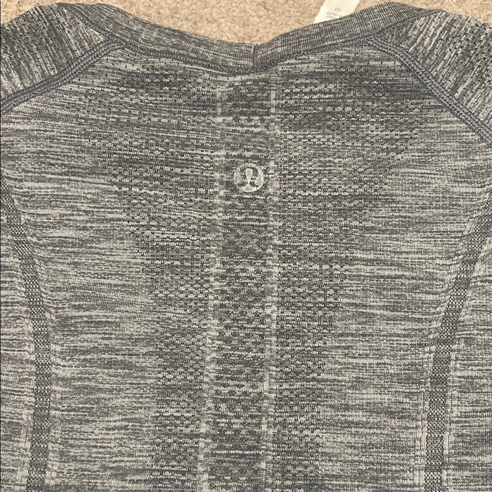 Lululemon Athletica swiftly tech 2.0 short sleeve